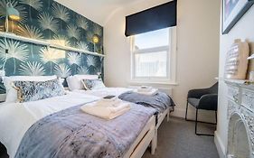 No33 Number 5 Boutique Cottage